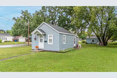 2303 N Main Street, Oshkosh, WI 54901 - Photo 2