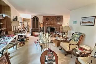 2573 Oregon St, Oshkosh, WI 54902 - Photo 2