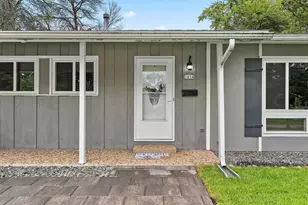 1854 Fairview St, Oshkosh, WI 54901 - Photo 6