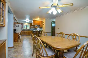 1040 Debra St, Wrightstown, WI 54180 - Photo 10