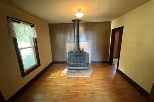 38 18th St, Clintonville, WI 54929 - Photo 10