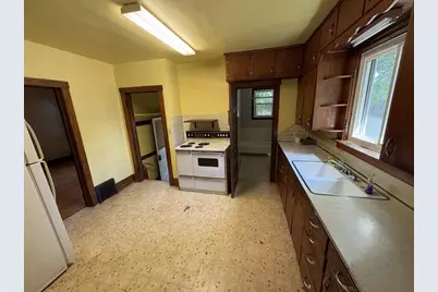 38 18th Street, Clintonville, WI 54929 - Photo 6