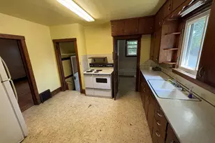 38 18th St, Clintonville, WI 54929 - Photo 6