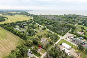 1602 W Paynes Point Rd, Neenah, WI 54956 - Photo 24