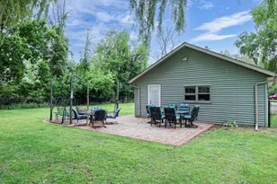 1602 W Paynes Point Rd, Neenah, WI 54956 - Photo 4
