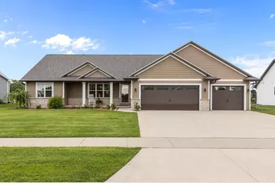 1756 Red Oak Street, Green Bay, WI 54313 - Photo 2