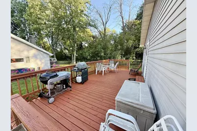 2829 Sheldon Drive, Oshkosh, WI 54942 - Photo 2