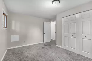 1200 Fieldcrest Dr, Menasha, WI 54952 - Photo 18