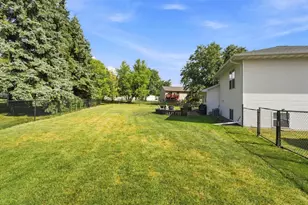 3885 Cobblestone Ct, Oshkosh, WI 54901 - Photo 26