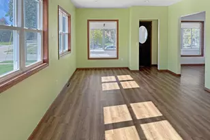 1564 Plummer St, Oshkosh, WI 54902 - Photo 4