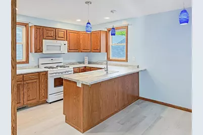 1564 Plummer Street, Oshkosh, WI 54902 - Photo 8