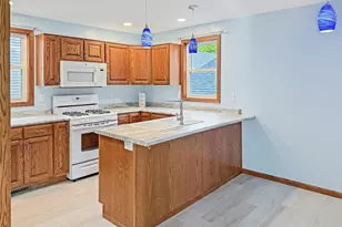 1564 Plummer St, Oshkosh, WI 54902 - Photo 8