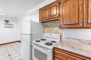 1237 N Locust St, Green Bay, WI 54303 - Photo 8