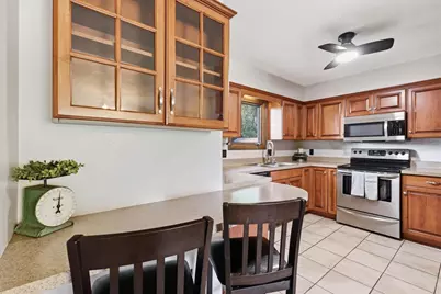 1931 Sky Ranch Avenue, Oshkosh, WI 54904 - Photo 8