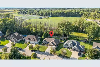 1549 Belle Plane Circle, Green Bay, WI 54313 - Photo 4