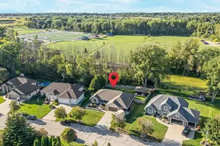 1549 Belle Plane Cir, Green Bay, WI 54313 - Photo 4