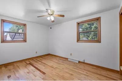 2027 Hillview Drive, Green Bay, WI 54302 - Photo 32