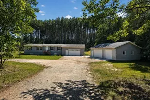 W4877 Chicago Dr, Redgranite, WI 54970 - Photo 38