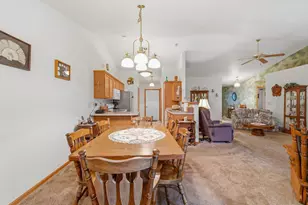 456 Wyldewood Dr, Oshkosh, WI 54904 - Photo 8