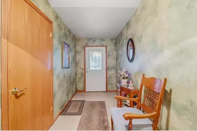 456 Wyldewood Drive #B, Oshkosh, WI 54904 - Photo 2