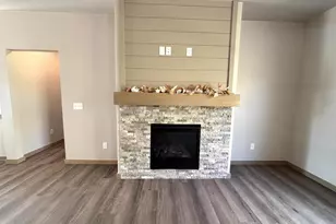 727 Reed St, Neenah, WI 54956 - Photo 8
