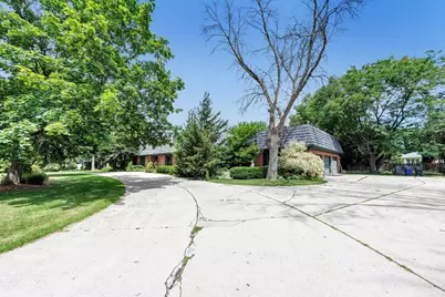 675 Sunset Circle, Green Bay, WI 54301 - Photo 70