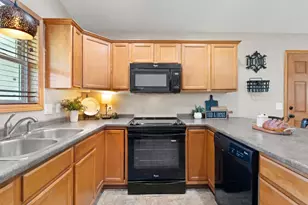1136 Mistletoe Ln, Winneconne, WI 54986 - Photo 10