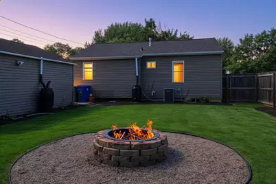 828 N Platten Street, Green Bay, WI 54303 - Photo 2