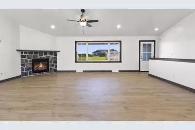 2722 Westline Road, Suamico, WI 54313 - Photo 6