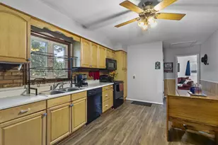 1222 Knapp St, Oshkosh, WI 54902 - Photo 8