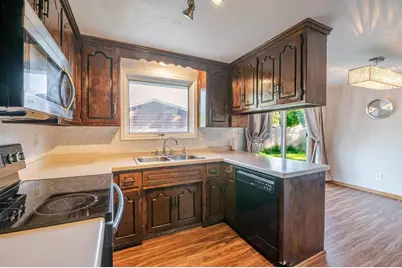 2525 Heather Road, Green Bay, WI 54311 - Photo 10