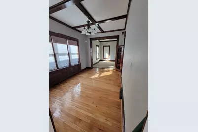 319 W Melvin Avenue, Oshkosh, WI 54901 - Photo 4