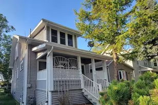 319 W Melvin Ave, Oshkosh, WI 54901 - Photo 1