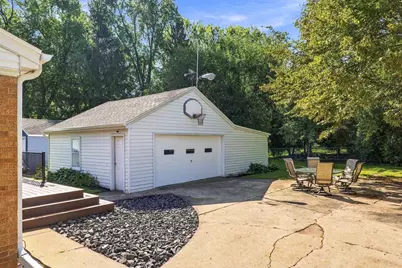 422 E Mission Road, Green Bay, WI 54301 - Photo 44