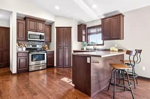 899 Lotus Trail, Menasha, WI 54952 - Photo 4