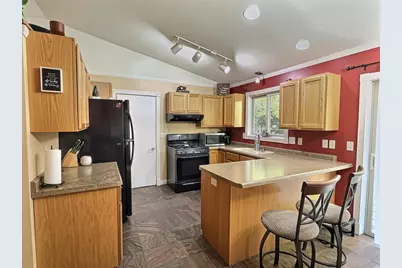 3850 Harvest Court, Oshkosh, WI 54901 - Photo 6