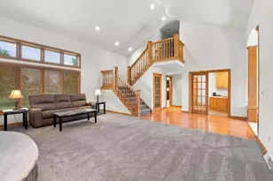 5044 Redbud Ct, Green Bay, WI 54311 - Photo 10