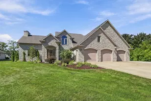 5044 Redbud Ct, Green Bay, WI 54311 - Photo 2