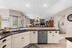 764 Saddlebrook Ct, Neenah, WI 54956 - Photo 16