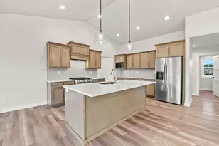 2782 Stelor Dr, Green Bay, WI 54311 - Photo 10