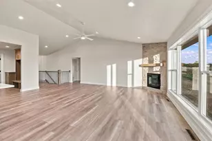 2782 Stelor Dr, Green Bay, WI 54311 - Photo 6
