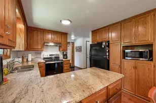2651 Van Beek Rd, Green Bay, WI 54311 - Photo 16