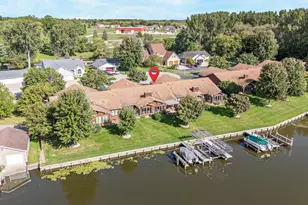 806 E River Dr, Omro, WI 54963 - Photo 40