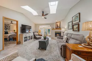 806 E River Dr, Omro, WI 54963 - Photo 18