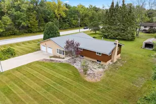 1529 Lakeview Dr, Green Bay, WI 54313 - Photo 40
