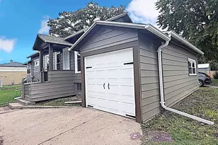 811 Randall Pl, Oshkosh, WI 54901 - Photo 20