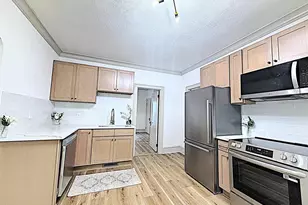 811 Randall Pl, Oshkosh, WI 54901 - Photo 6