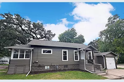 811 Randall Place, Oshkosh, WI 54901 - Photo 1