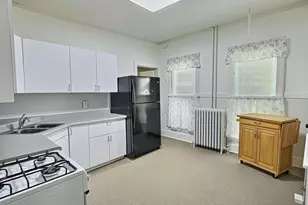 610 W Irving Ave, Oshkosh, WI 54901 - Photo 12