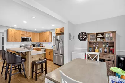 822 W 11th Avenue, Oshkosh, WI 54902 - Photo 6